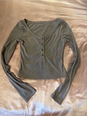 Ribbed Scoop-Neck Henley Long Sleeve Top - brown